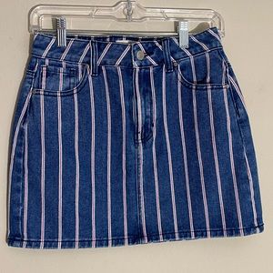 Never worn Pacsun jean skirt